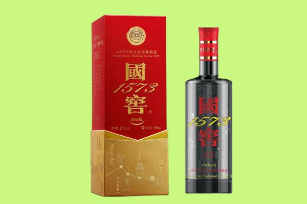 哈尔滨市宾县回收国窖1573.jpg